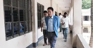 মানিকগঞ্জে আকস্মিক পরিদর্শনে শিক্ষামন্ত্রী